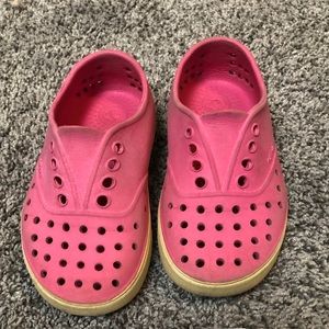 Native size 10 shoes